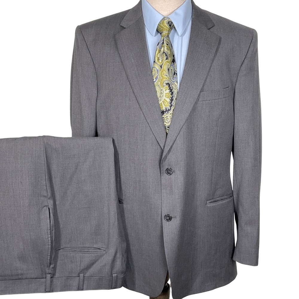 Jos A Bank Suit 44L 36W 30L Light Gray Traveler Two Button
